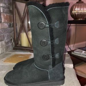 Bailey Button Uggs